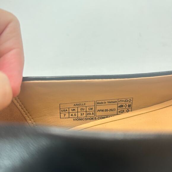 Vionic Arielle Flat Black Leather Pointed Toe Slip On Shoes Women's US 7 NWOB - Picture 9 of 9